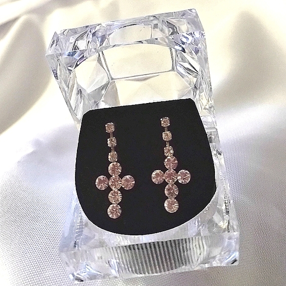 NWT CLEAR Rhinestone CROSS Silvertone Earrings Bridesmaid gift Wedding Church - Picture 4 of 4